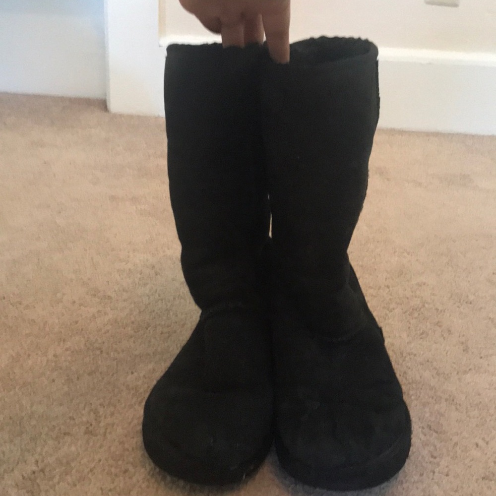 Black Uggs